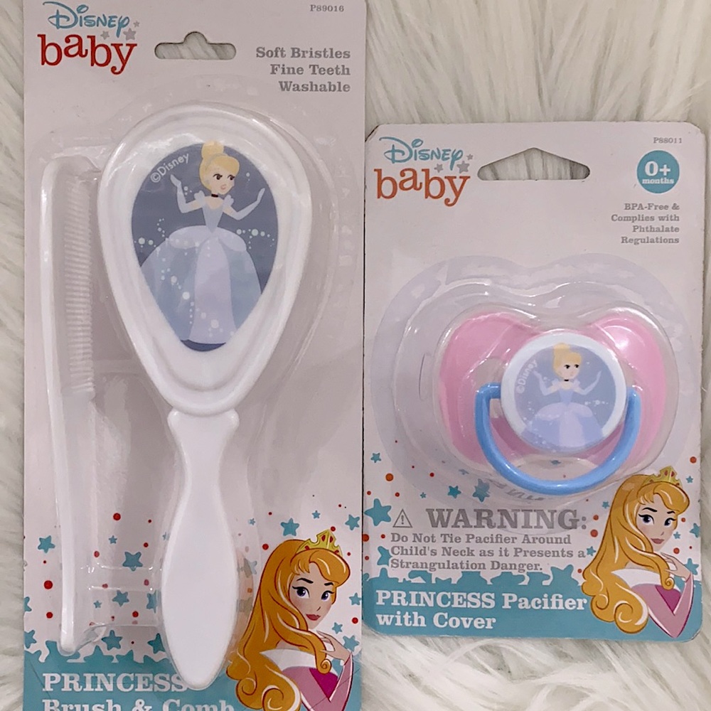 Disney baby brush/ comb and pacifier set